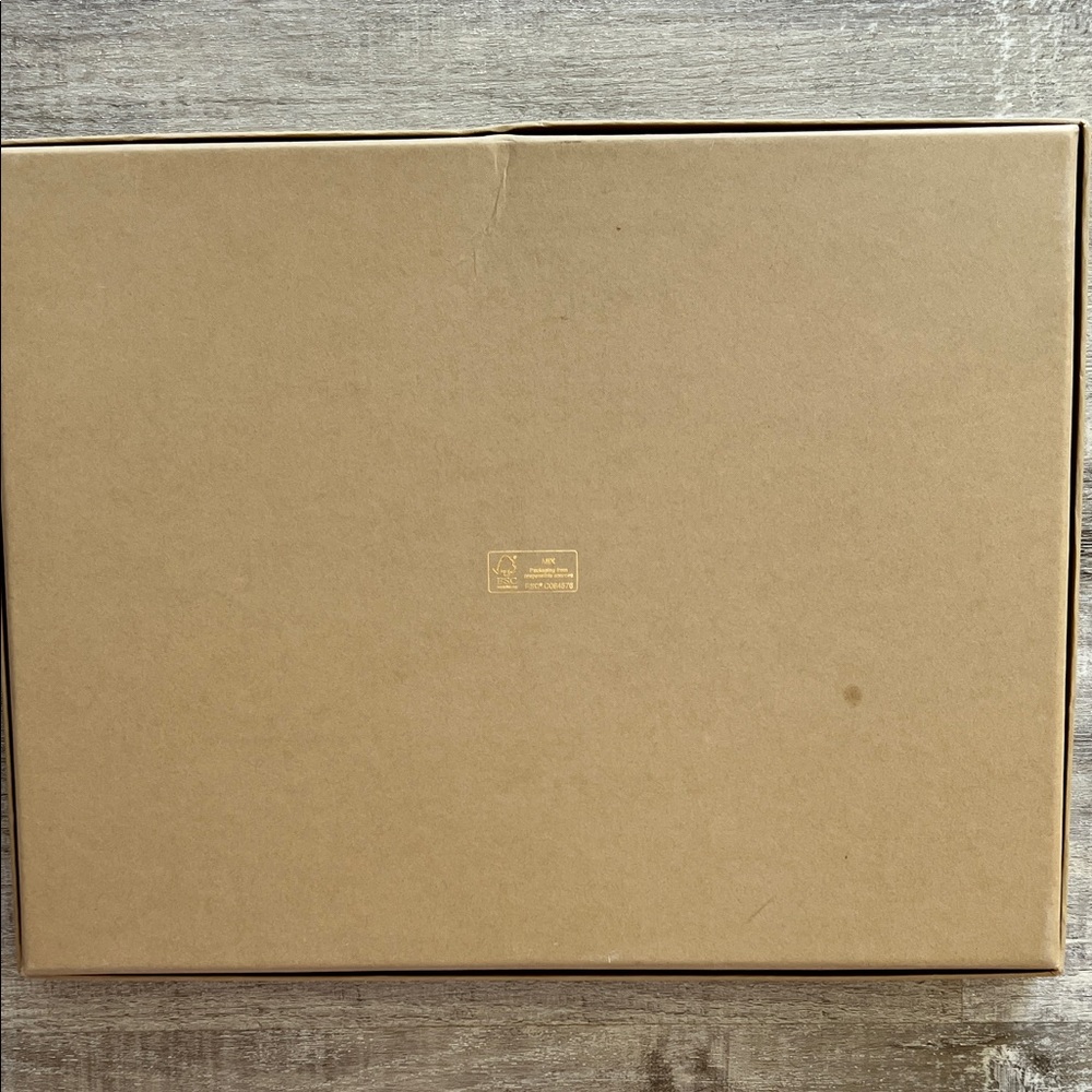 Burberry Box - Picture 9 of 10